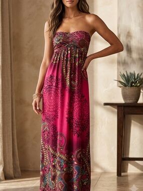 Lipstick Boutique Strapless Maxi Dress in Magenta Paisley